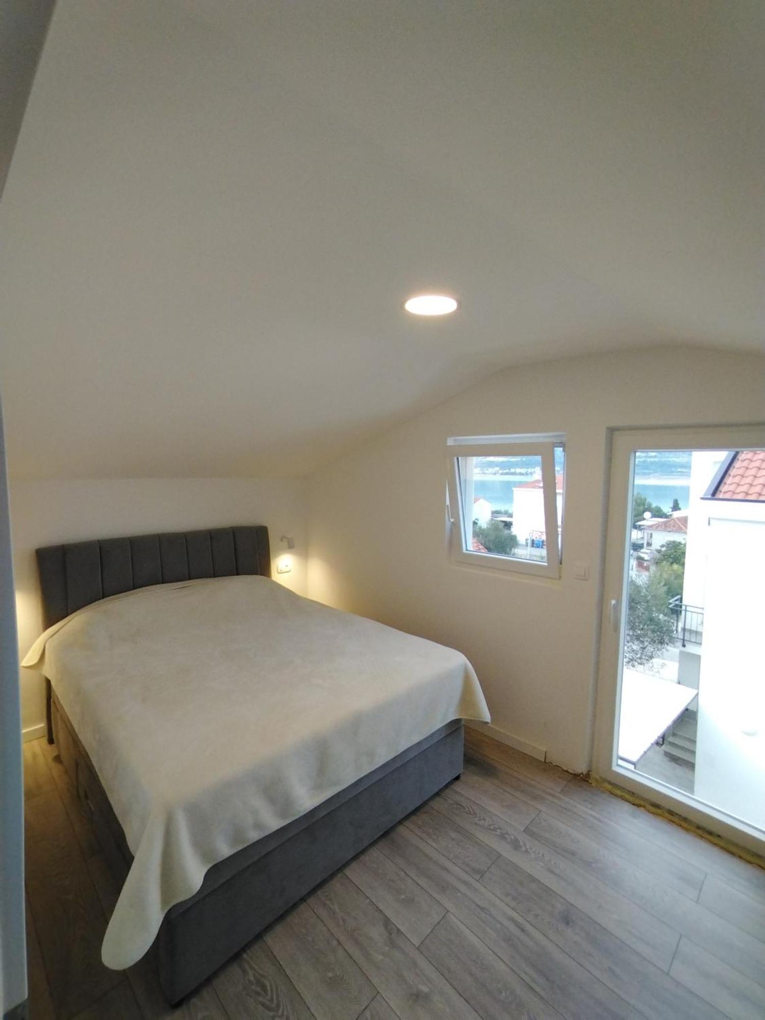 Apartments Paola Trogir Habitación foto