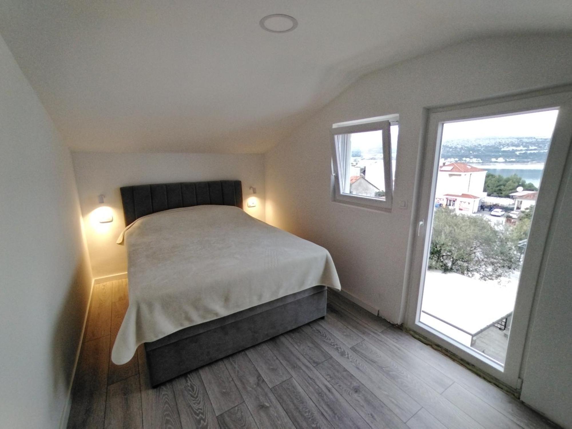 Apartments Paola Trogir Habitación foto